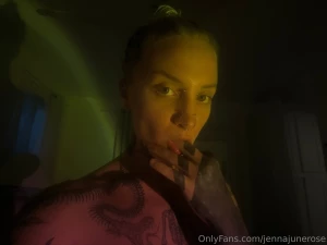 Jennajunerose1 part 2525567