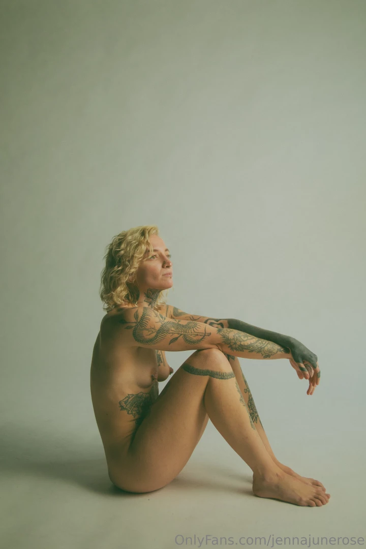 Jennajunerose1 part 2530392 