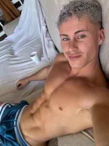 Babyy i m alone and horny now