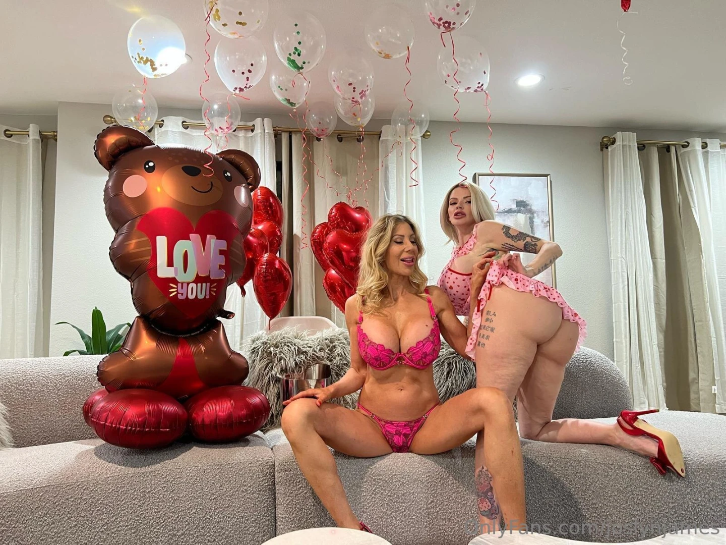 Who would you fuck first me or pumaswede 