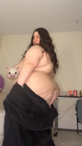 Ssbbw striptease out of this bathrobe after rinsing off in a hot