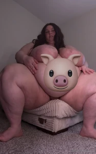 Showing off my fully nude body and giving a new meaning to ssbbw