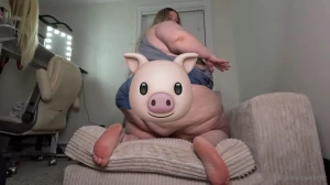 Chapter 1 of 2 ssbbw trailer park blogger roleplay taking the body