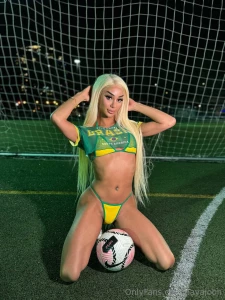 It s no secret that i m good with balls what do you think would i be