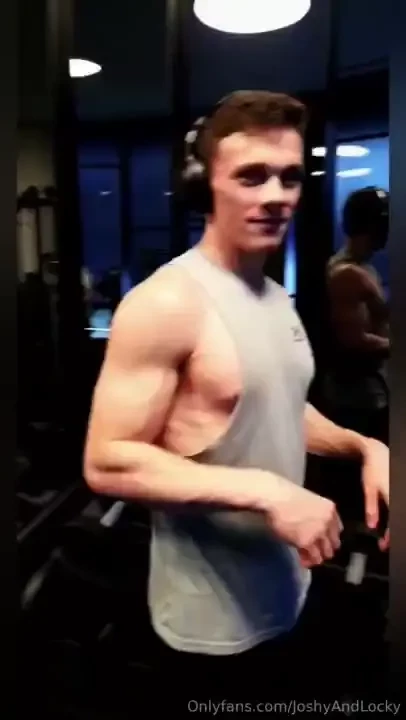 Video 110 fit lad fat dick 