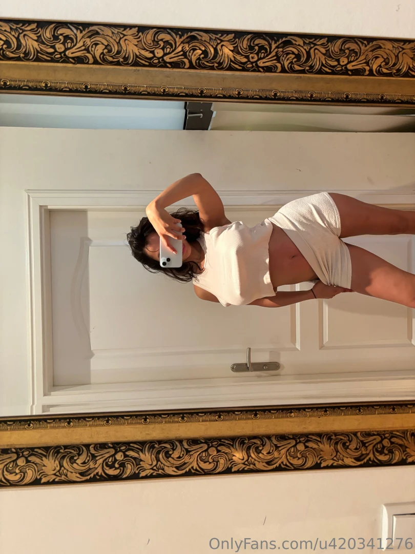 The more you look the more you ll want i m your newest obsession 