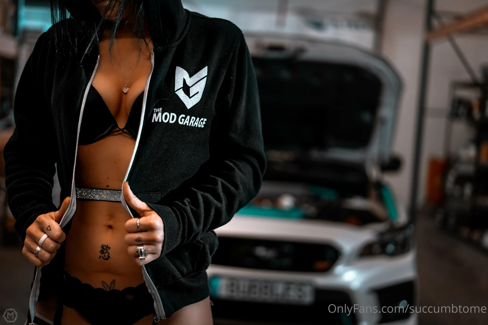 Okay so i ve had a lot of you my fans ask for nudes in my subie i m 