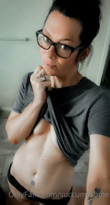 Happy hump day babes hope everyone is staying cool