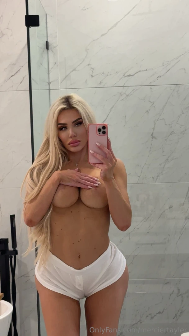 My body is the art and you re the admirer wanna get a closer view 