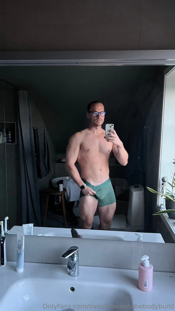 Swedishwannabebodybuild 