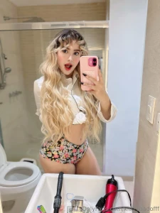 Hello daddy look at the message i left you