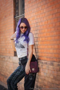 Just checking in to see how your week is going send me a dm so i can