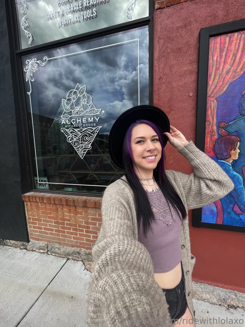 I recently had the best time exploring the cutest metaphysical shop part 2 