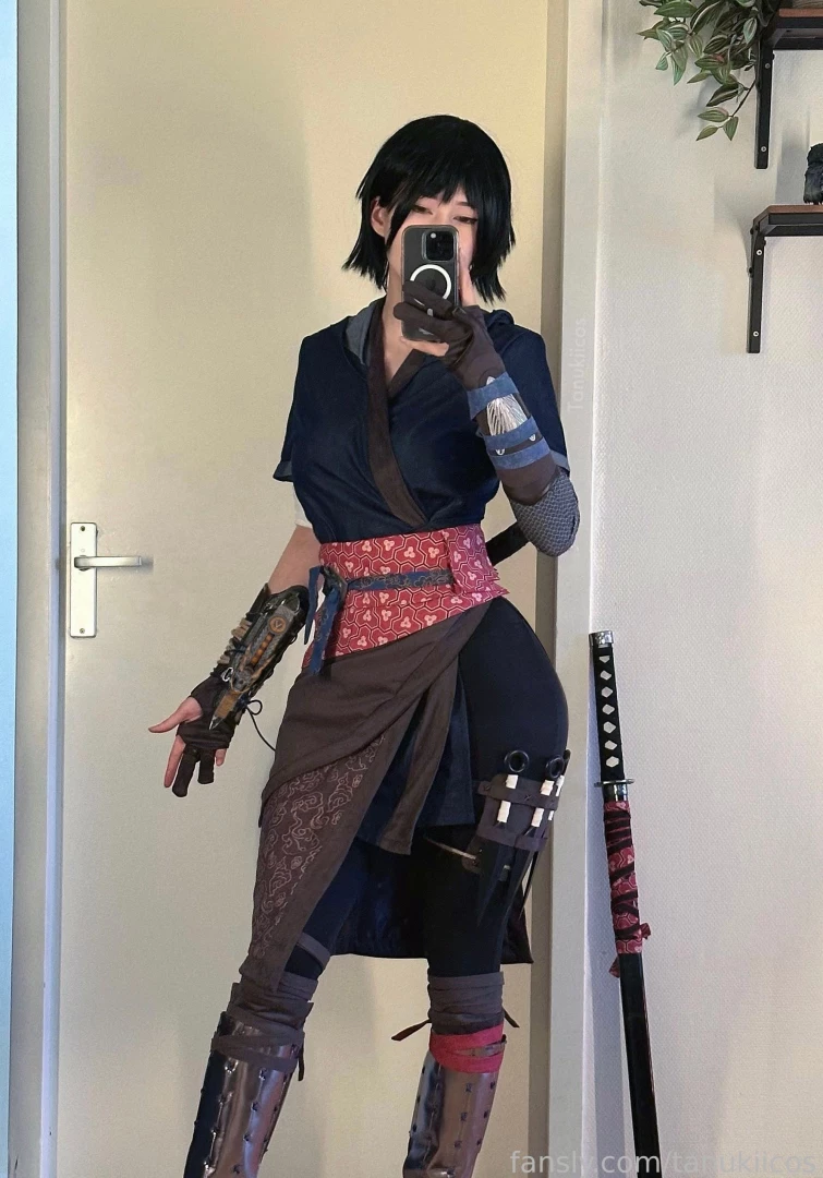 Anyone been playing ac shadows probably a pretty unexpected cosplay 