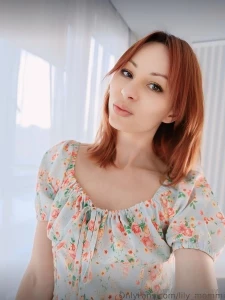 This elegant babe lily_mommi is for naturalness she s always online part 88