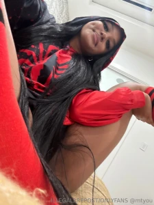 Stop scrolling and dm me part 5