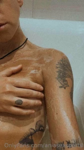 How wet are you going to join me in the bathroom i would like to suck