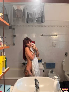 Ups non indosso nulla sfruttiamo l occasione