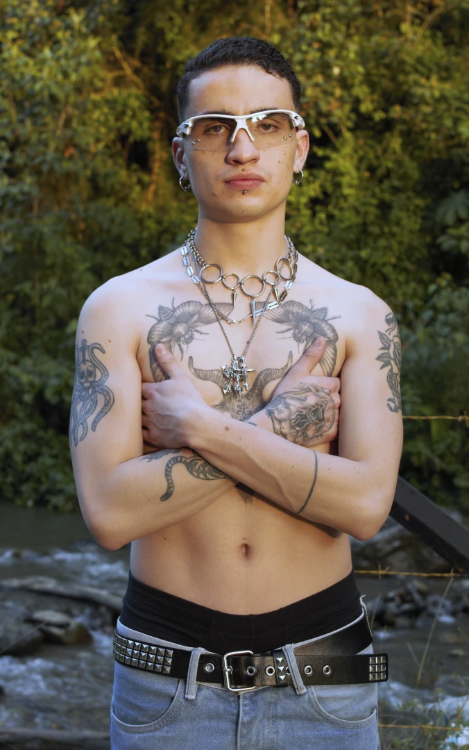 I m back nice and hot content on the way stay tuned 