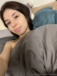 Boom boom who hid in the bed