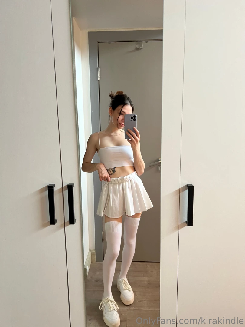 Go through the second photo and tell me how you like that angle 