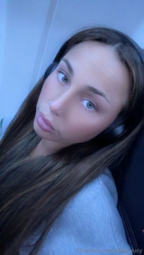 This face deserves a goodnight text or more 