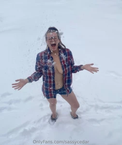 Come play on live with me even more snow than expected let s make it part 1