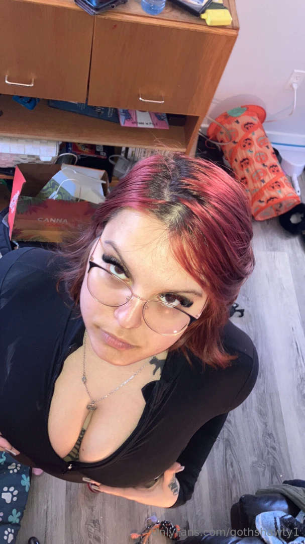 Do u like this tight fitting track suit 