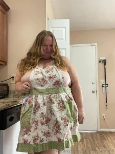 Mommas in the kitchen part 1