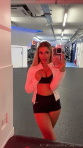 Merry xmas free treats and surprises all day tomorrow join now https part 1