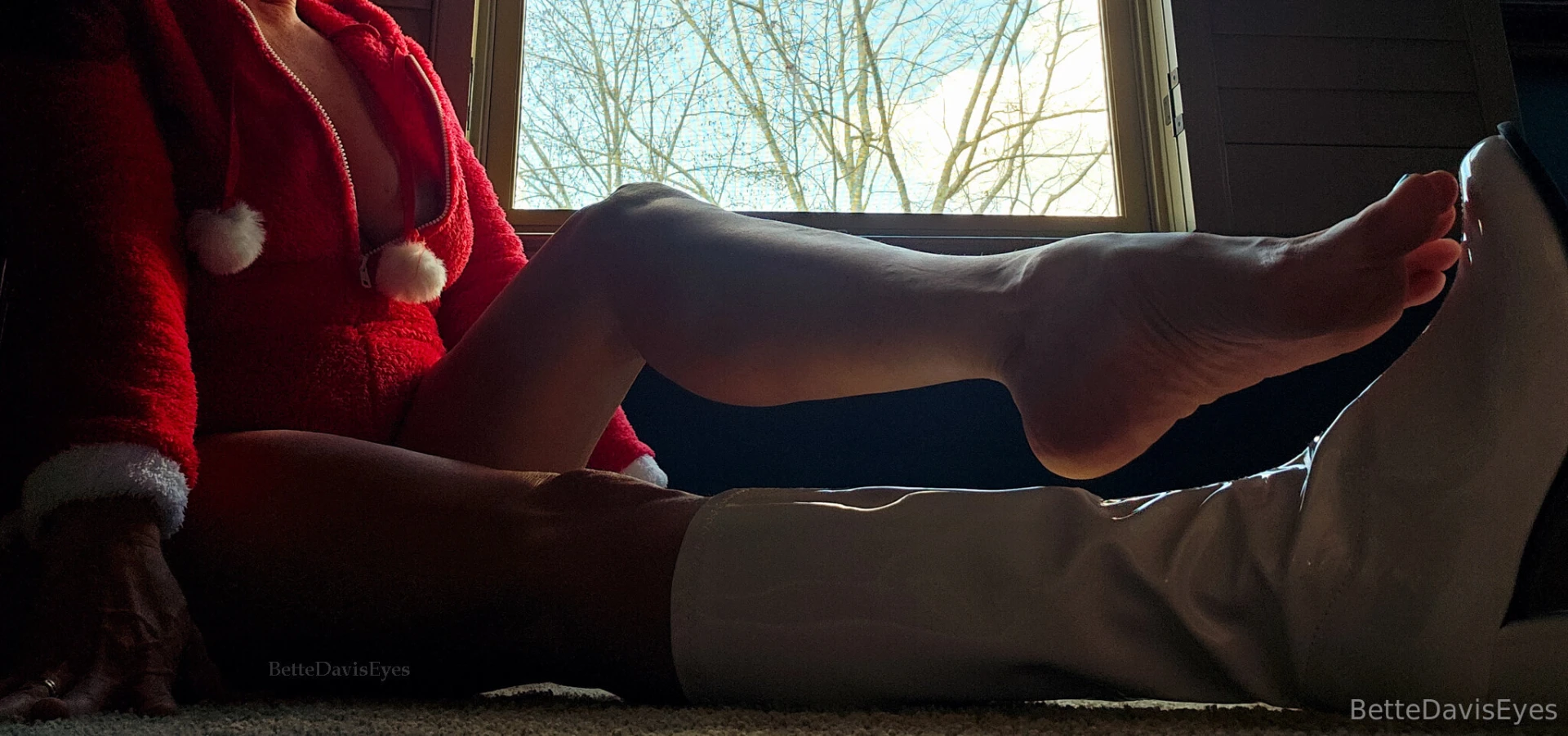 I saw mommy kissing santa claus nbsp underneath the mistletoe last part 3 