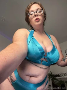 You look so good down on your knees