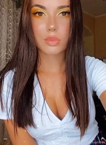 Mollyhollyfree mollyhollyfree mollyhollyfree hey your favorite girl