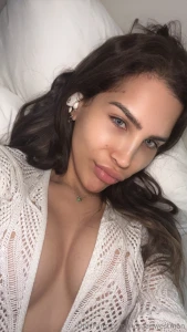 Dm me what you find the most attractive on a women part 28