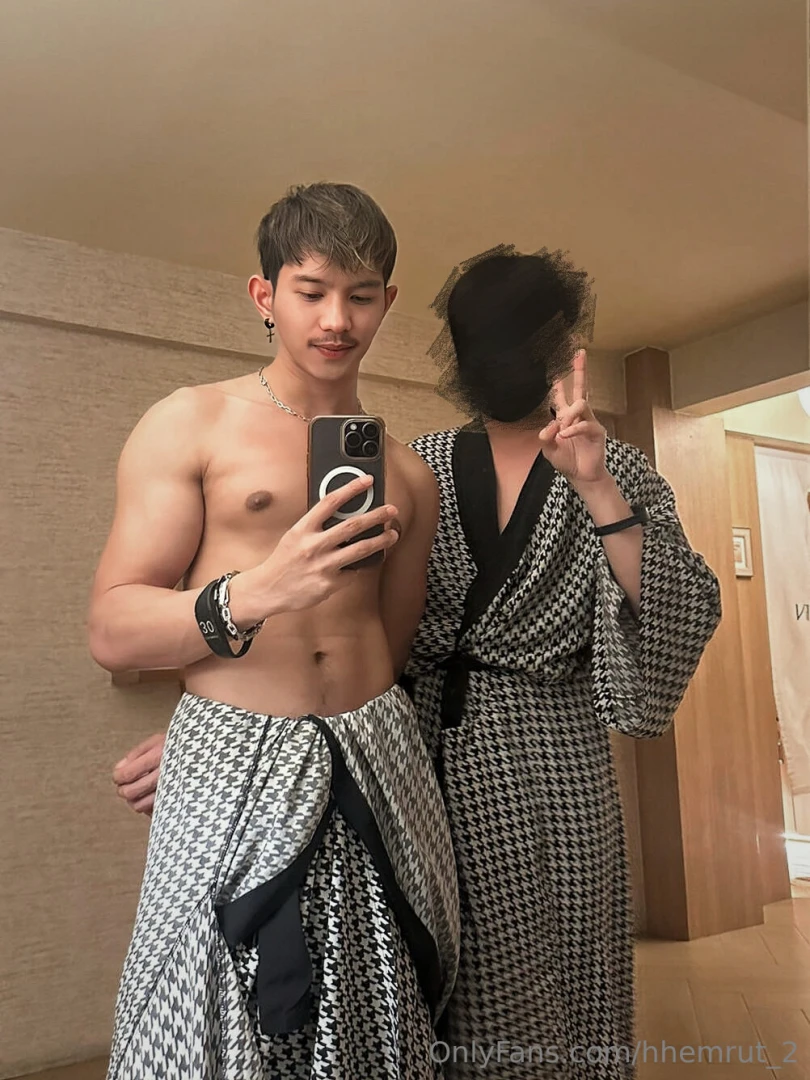 Full vdo - no 54 three twinks at the onsen 