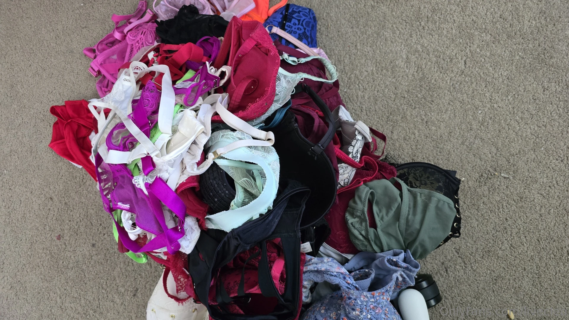 1h30 and 34 pair later finally done taking photos and quick video of 