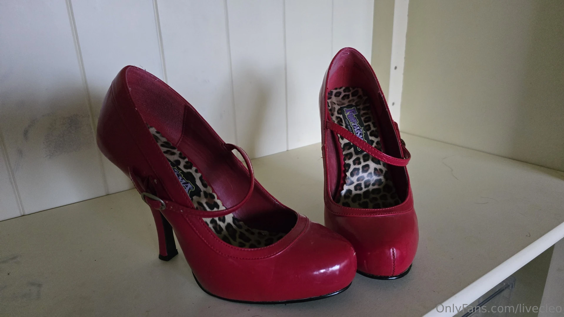 My dorothy high heels 200 squirted alot like alot in them 