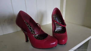 My dorothy high heels 200 squirted alot like alot in them