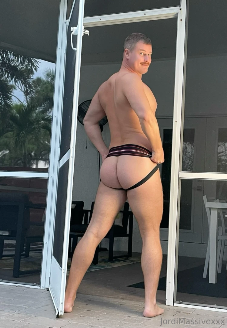 Here s a reminder i have a great ass 