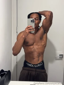 Body lookin like it s carved from temptation itself