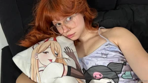 Queria algu m pra dormir agarradinho assim comigo