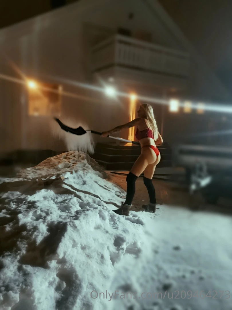 I don t care if its snowy and cold i ll dress like i m on holiday and part 1 