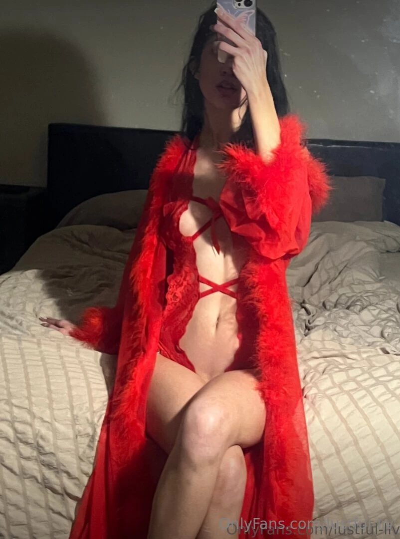 Don t make me crawl back in bed just to show you what this robe was 