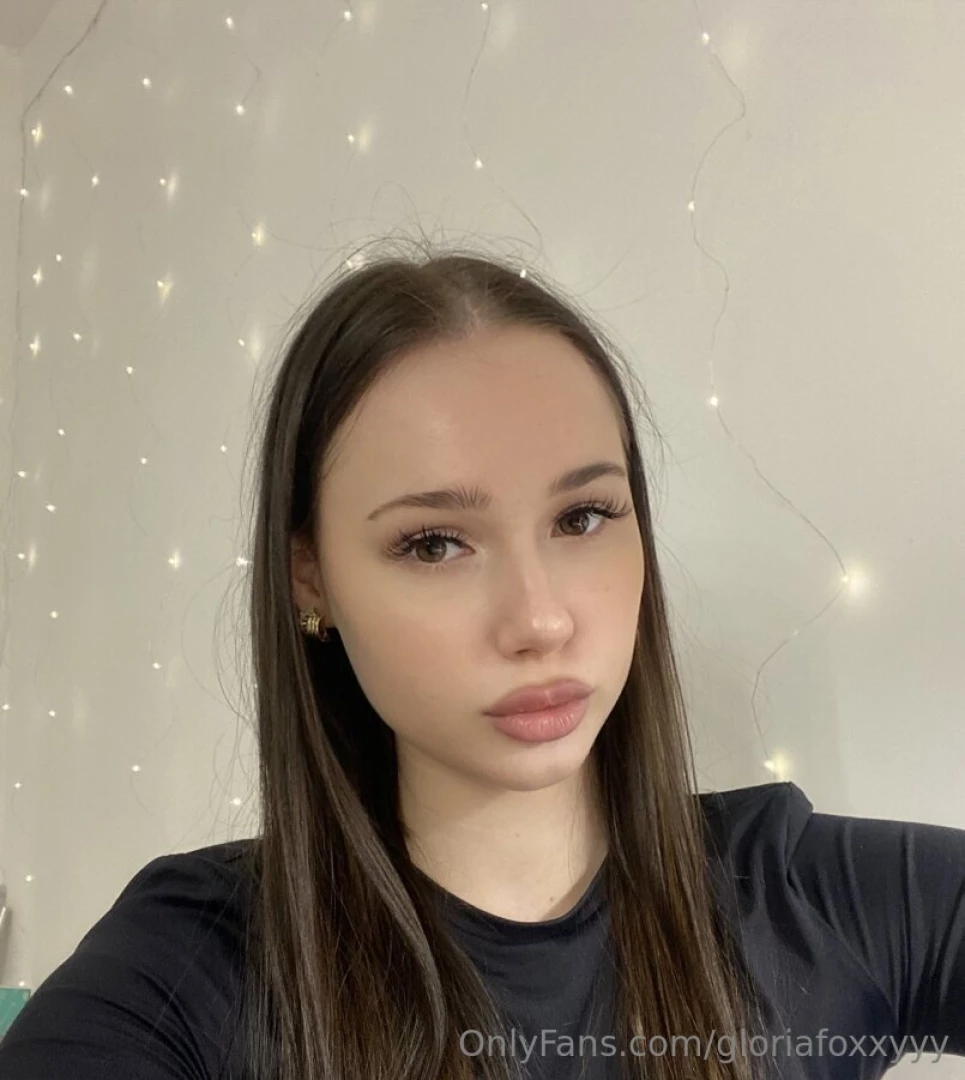 Seductive enigmatic beauty emilia_sweet1 with natural breasts and a part 94 