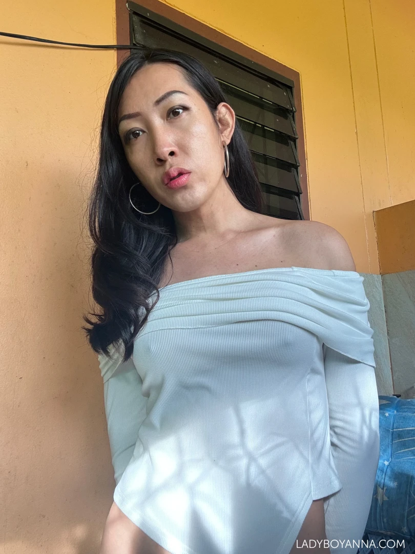 Sexy white off-shoulder top 