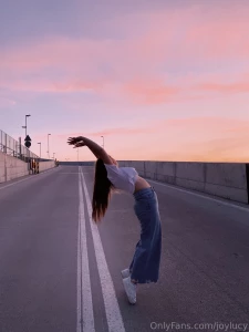 Just took some sweet pics and now i m here blushing and thinking about