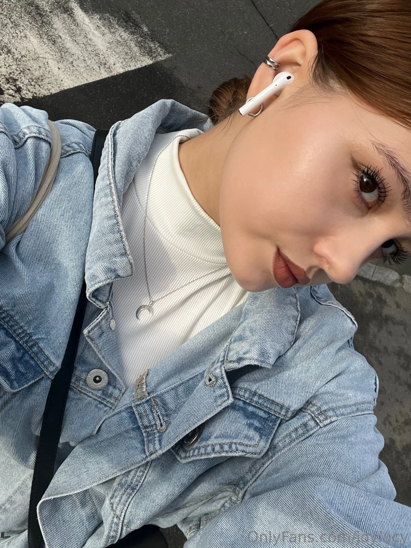 My eyes sparkle when i m excited can you tell what i m thinking about 