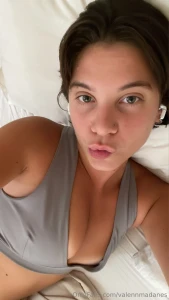 Hoyy que hacenn bebess espero que se hagann un ratito para mii