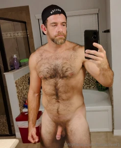 The backwards hat isn t really my style but i had it on for a custom