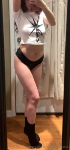 Bad bitch and the walls aint bending part 1